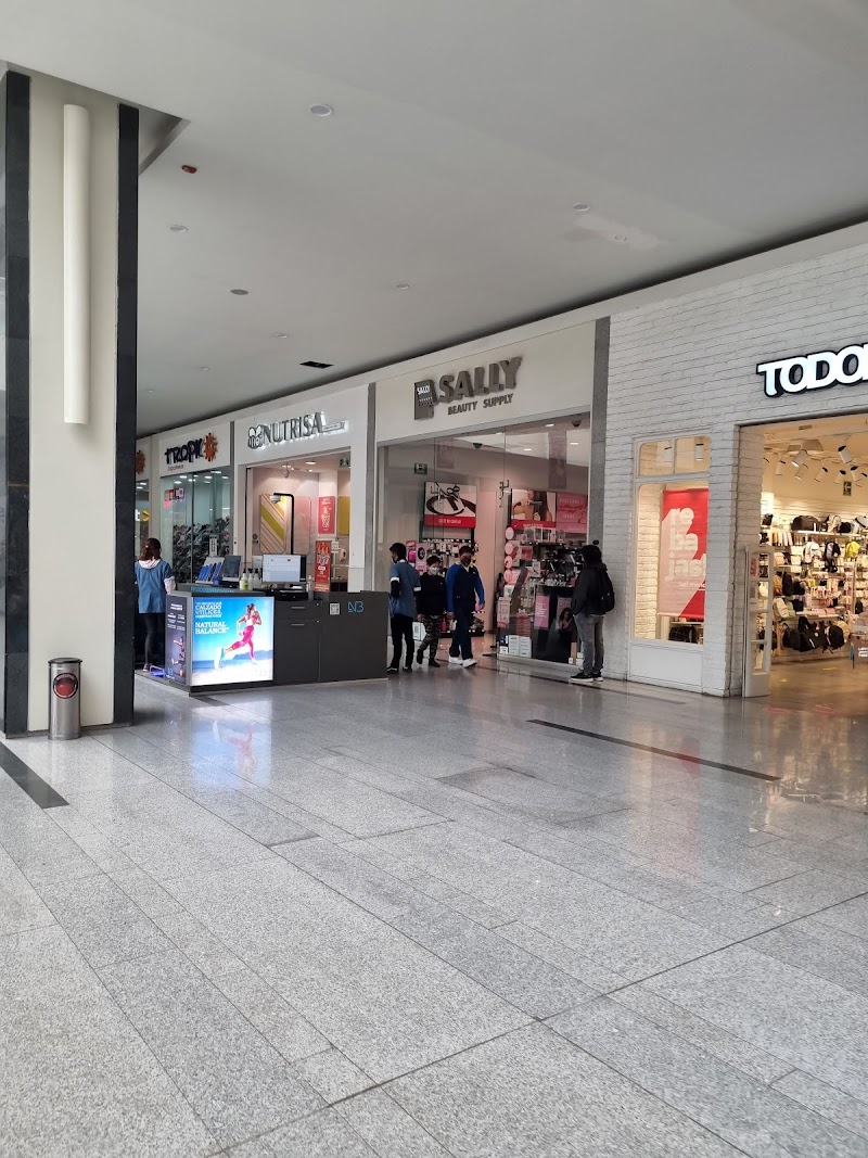 Centro Comercial Patio Clavería